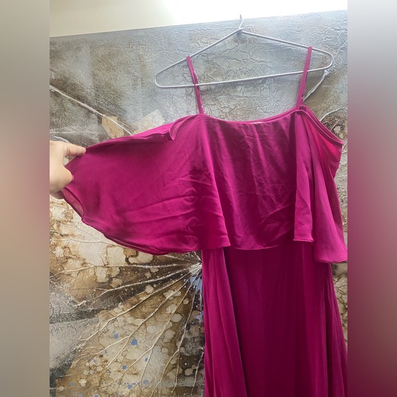 Beautiful AND HIGH LOW DRESS WITH DRAPE SLEEVES - Picture 3 of 4